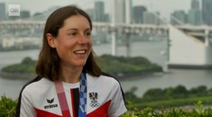 Anna Kiesenhofer Olympic medal
